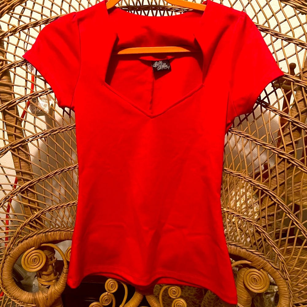 Rock steady pinup style top like new